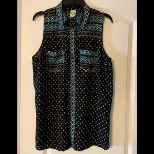 Sleeveless but not lacking in detail